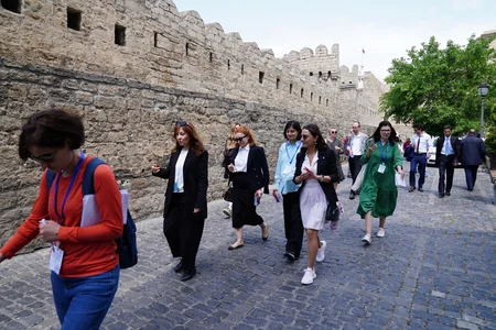 UNESCO yanında Beynəlxalq Şuranın nümayəndələri İçərişəhəri ziyarət ediblər