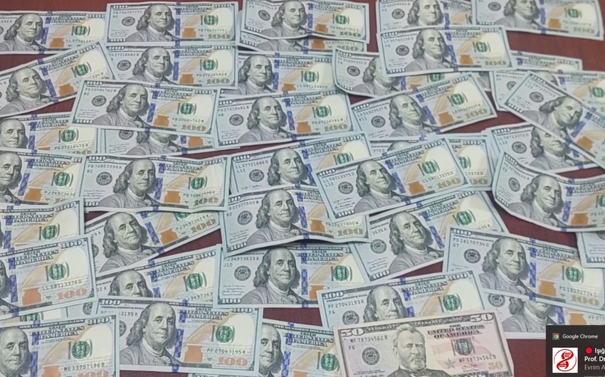 Gəncədə 6 min dolları və 40 min manatlıq qızıl-zinət əşyalarını oğurlayan qadın saxlanılıb
