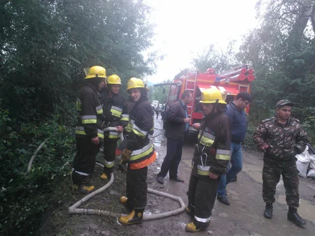 Azərbaycanda II qrup əlil avtomobil qəzasından xəsarət almadan çıxıb - FOTO