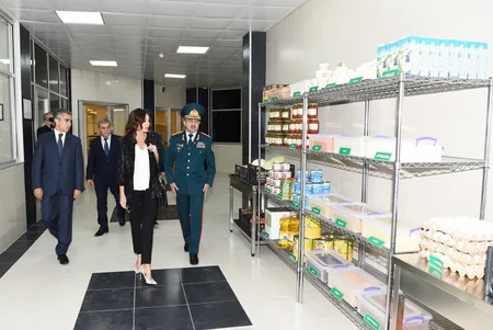 Birinci vitse-prezident DSX-nın Xüsusi Məktəbinin yeni tədris korpusunun açılışında iştirak edib
