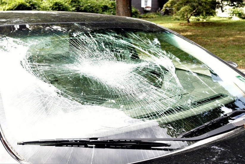 Səbail rayonunda avtomobillərin toqquşması zamanı ahıl qadın xəsarət alıb