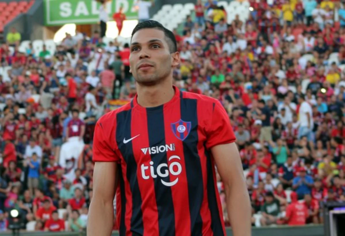 Derlis Meza Kolli: “Adrian Mutu “Neftçi”yə əvvəlki nüfuzunu qaytaracaq gücdədir”
