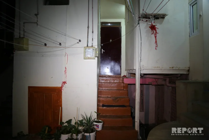 В Баку совершено нападение на дом: мужчина убил свою сожительницу, и тяжело ранил еще двоих - ДОПОЛНЕНО - ФОТО - ВИДЕО