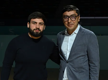 Fərid Qayıbov beynəlxalq yarışlarda uğur qazanan idmançılarla görüşüb