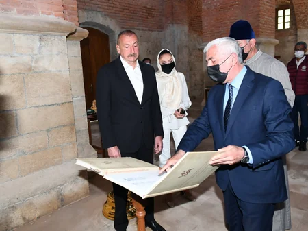 Prezident İlham Əliyev Qəbələnin Nic qəsəbəsindəki Müqəddəs Məryəm Ana Alban kilsəsində olub - YENİLƏNİB