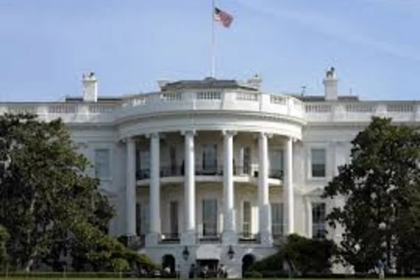 Белый дом: США выступают за дипломатическое урегулирование ситуации в Ливии