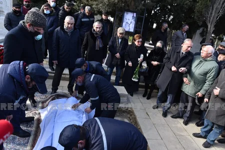 Tanınmış ictimai xadim Ramiz Abutalıbov dəfn olunub