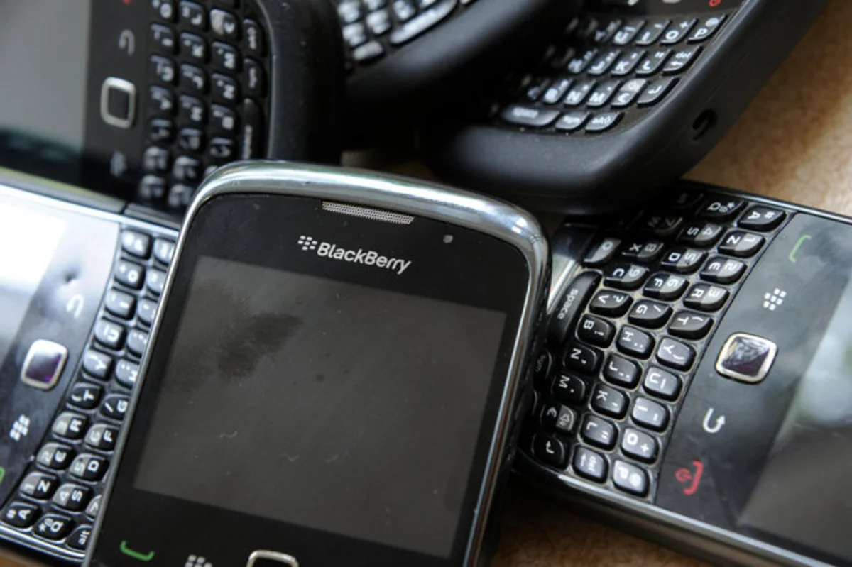 В Пакистане планируют отказаться от BlackBerry