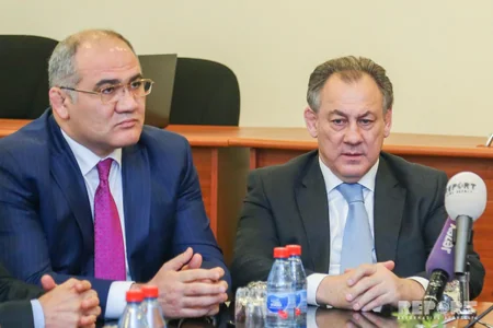 Gənclər və İdman Nazirliyində Dünya Kuboku və Avropa çempionatından qayıdan güləşçilərlə görüş keçirilib