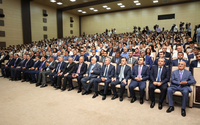 Baku Higher Oil School holds event to commemorate beginning of new academic year