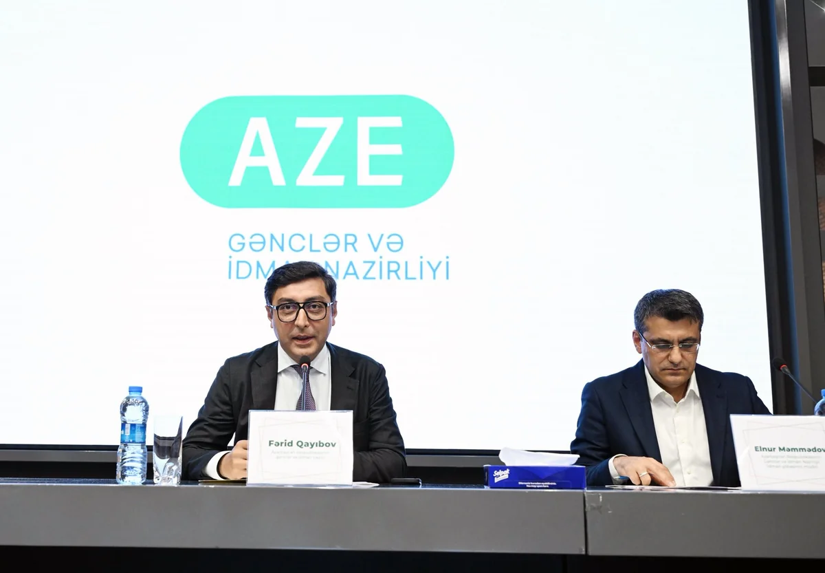Fərid Qayıbov ay ərzində beynəlxalq yarışlarda uğurla çıxış etmiş idmançılarla görüşüb