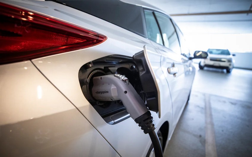 ​​​​​​​Niderland neft nəhəngi elektromobil və akkumulyator istehsal edəcək 