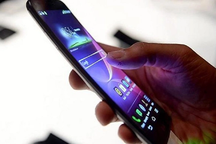 Azərbaycan iki ölkədən mobil telefon tədarükünü bərpa edib