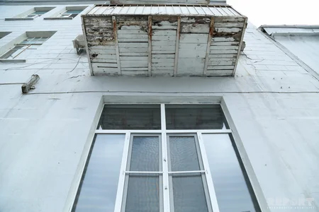Bakı küçələrində daha bir “balkon” problemi - FOTO
