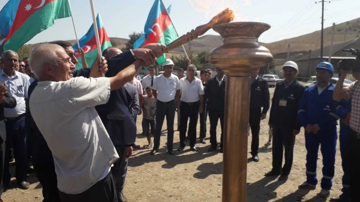 Cəlilabad rayonunun yaşayış məntəqəsinə təbii qaz verilib