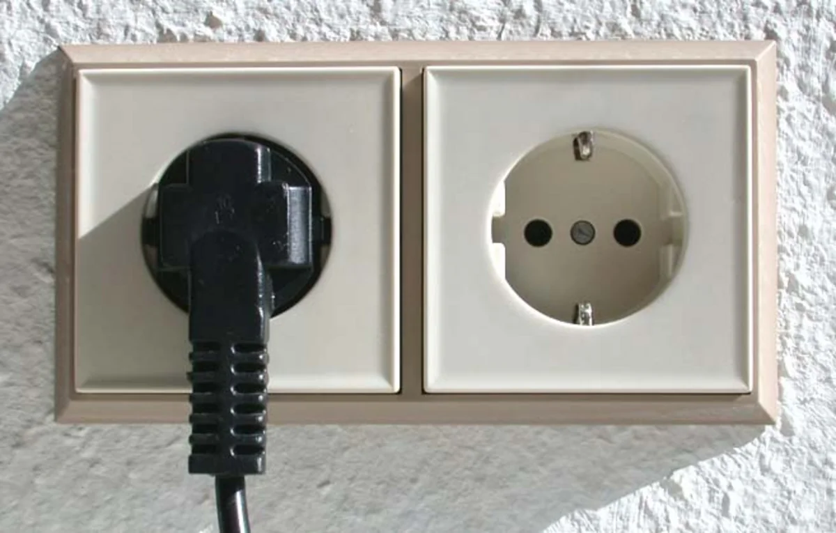 Bakıdan Qazaxa qonaq gedən qadını elektrik cərəyanı vurub