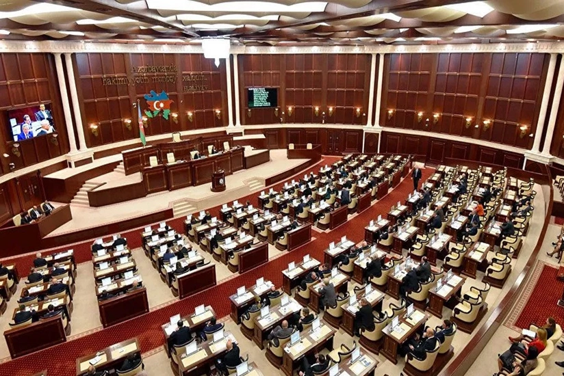 Началось первое заседание осенней сессии Милли Меджлиса