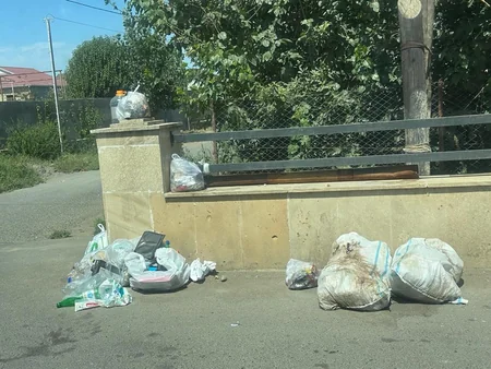 Biləsuvarda ətraf mühiti zibilləyən şəxslər məsuliyyətə cəlb olunub