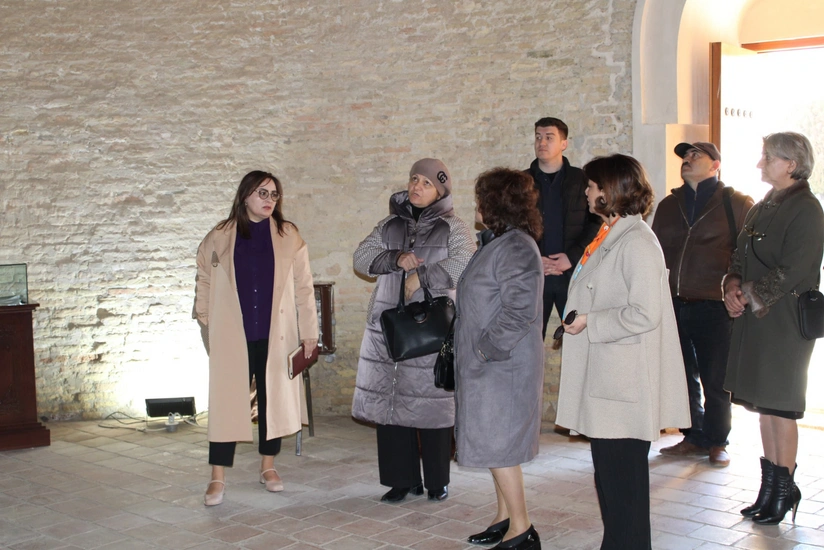 Naxçıvanda bir sıra memarlıq abidələrinə baxış keçirilib