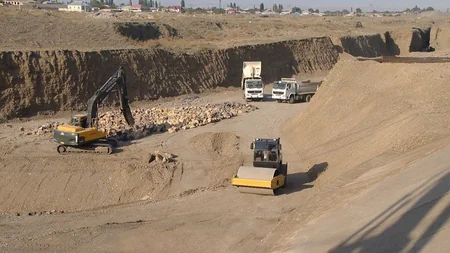 Zəyəmçay üzərindəki qəzalı körpü bərpa edilir