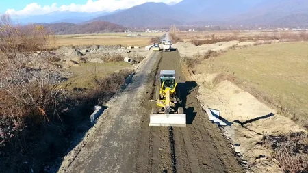 Balakəndə 40 km-lik yolun yenidən qurulmasına başlanıldı