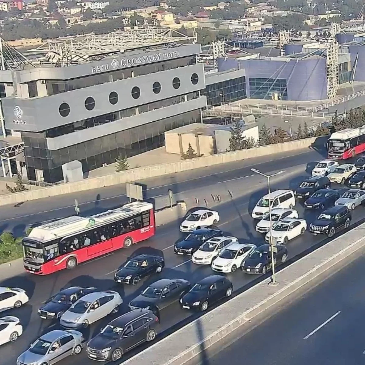 Bakının bir sıra yollarında tıxac müşahidə olunur
