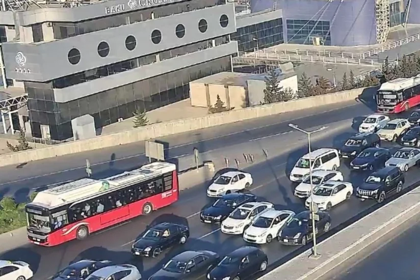 Bakının bir sıra yollarında tıxac müşahidə olunur