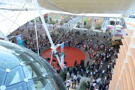 Heydər Əliyev Fondu “Milan Expo 2015”də Azərbaycan “Milli gün”ü çərçivəsində konsert proqramı təşkil edib