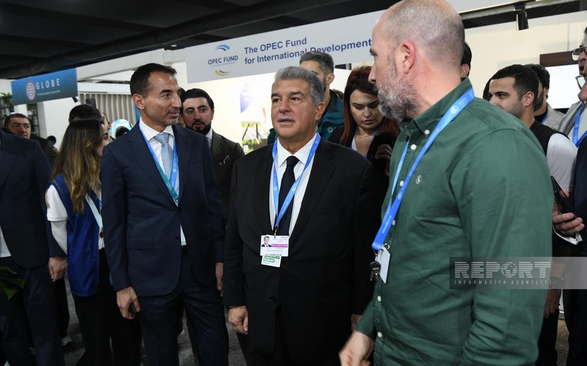 Barcelona president visits pavilions at COP29 venue