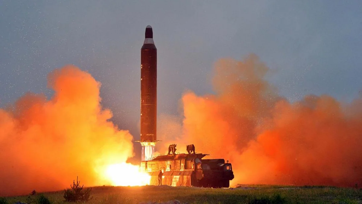 KXDR orta mənzilli ballistik raketi sınaqdan keçirib