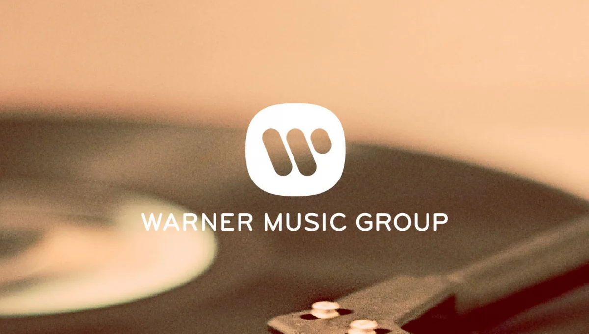Warner Music приостановил все свои операции в России