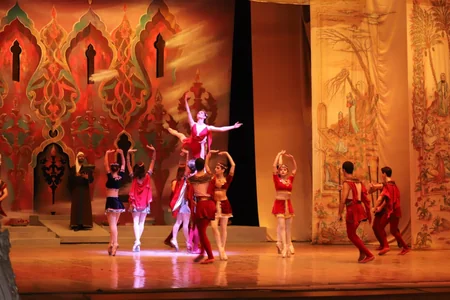 Prokurorluq əməkdaşları və veteranlar Opera və Balet Teatrında olub