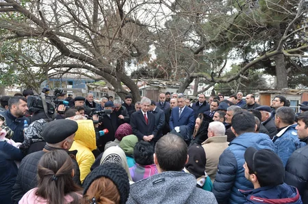 Dövlət Komitəsi: Evlərində yanğın baş verən 18 məcburi köçkün ailəsi müvəqqəti mənzillərdə yerləşdirilib