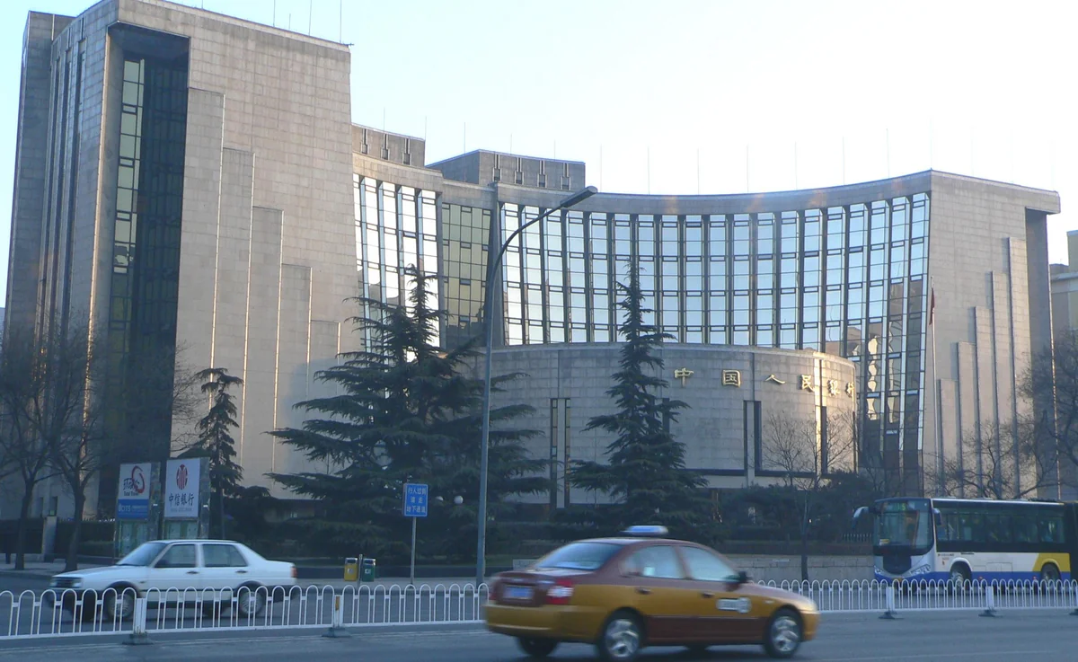 Çin iqtisadiyyata rekord məbləğdə pul ötürüb