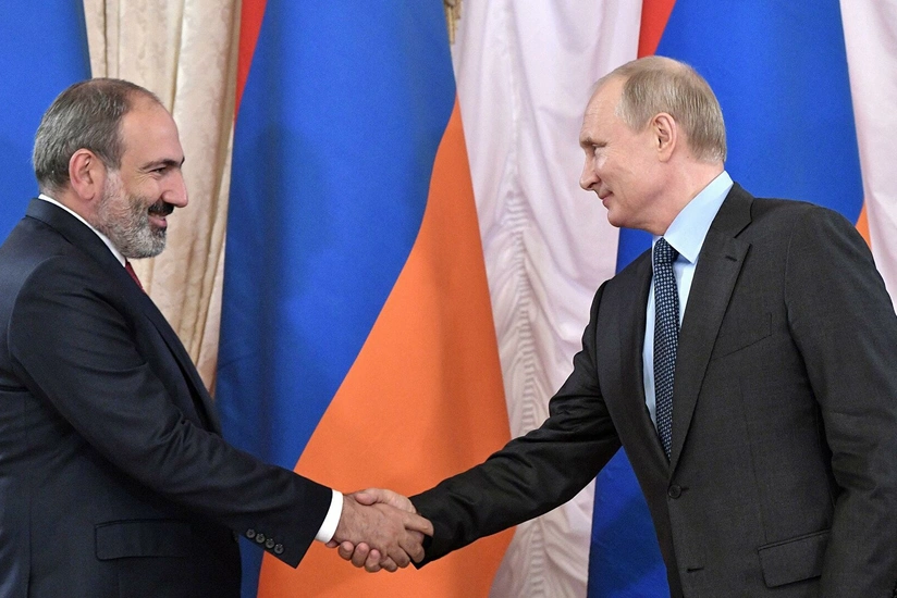 Putin Paşinyanla görüşməyə tələsmir