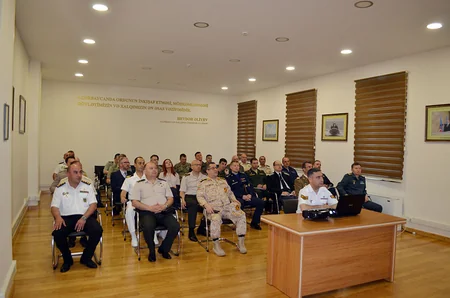 Hərbi attaşelər Hərbi Dəniz Qüvvələrində olublar