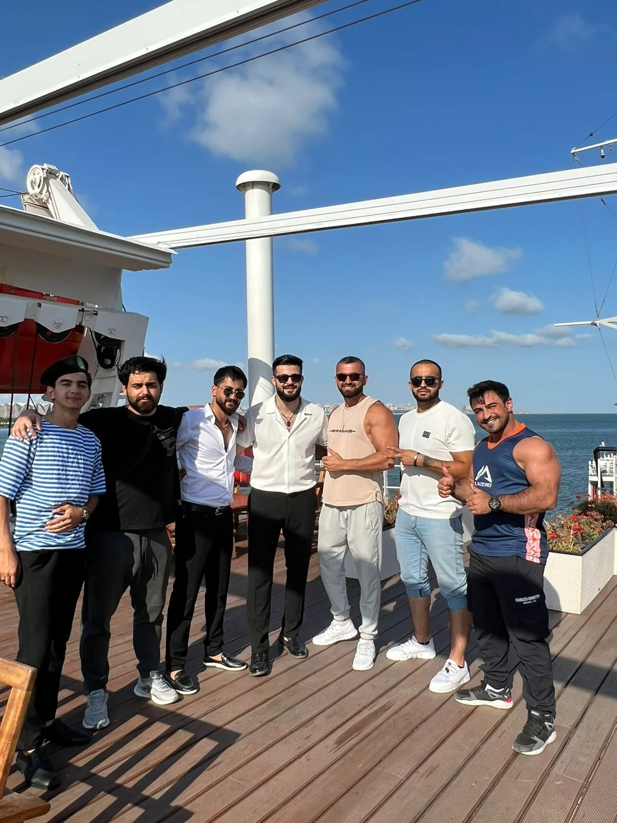 Azərbaycanlı dünya çempionu Rusiyada fəaliyyət göstərən müğənninin klipində yer alıb