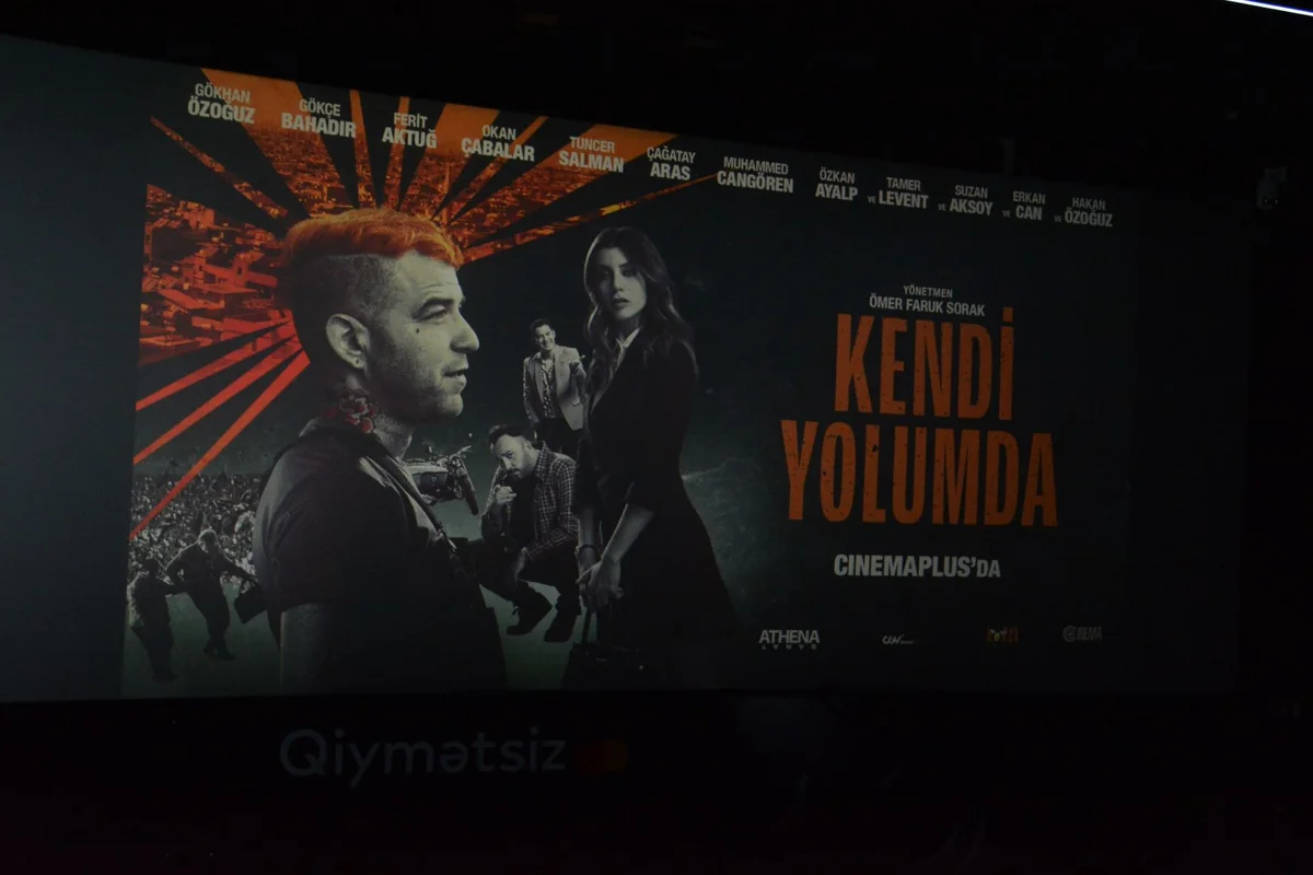 В CinemaPlus для представителей СМИ прошел показ музыкальной комедии Kendi Yolumda