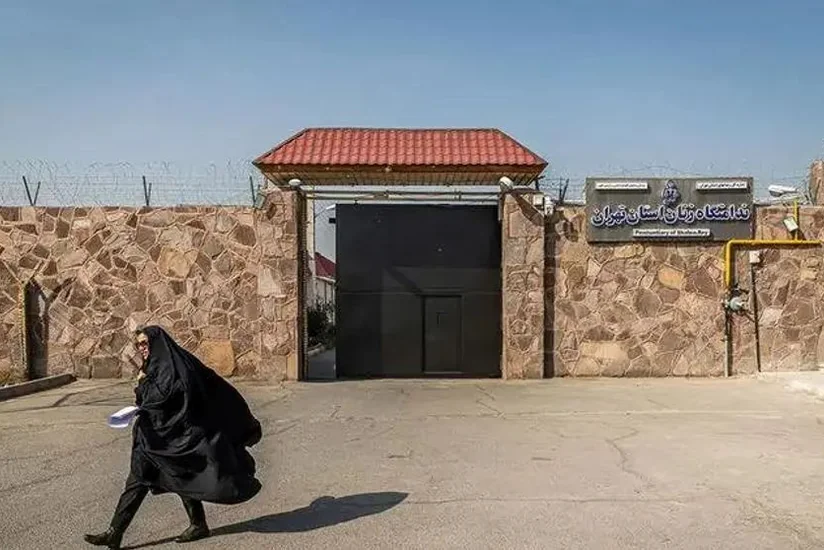 İranda qadın hüquq müdafiəçisi həbsxanada ölüb