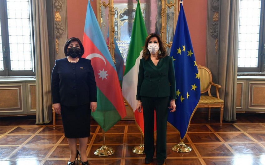 Sahibə Qafarova: Mina xəritələrinin verilməsi üçün Ermənistana təzyiq göstərilməlidir
