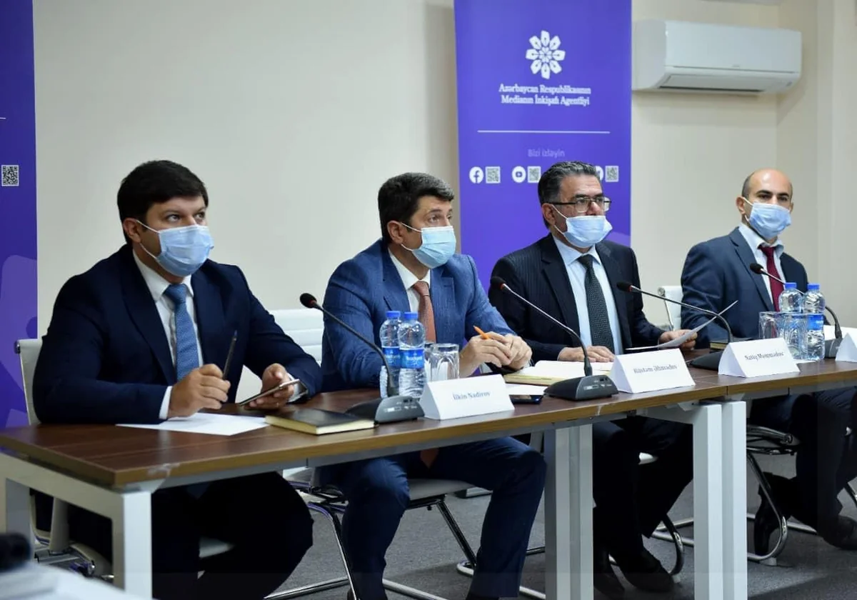 MEDİA-da regionlarda nəşr olunan qəzetlərin baş redaktorları ilə görüş keçirilib