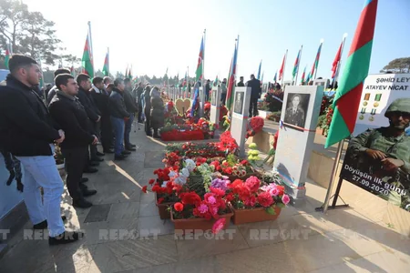 Zəfəri bəxş edənlər