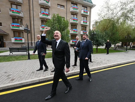 Prezident Xankəndidə Qarabağ Universitetinin tələbə yataqxanasının təmirdən sonra açılışında iştirak edib - YENİLƏNİB
