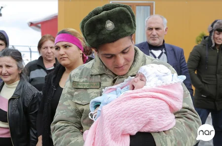 Nar отметил Новруз байрамы вместе с солдатами в прифронтовой зоне