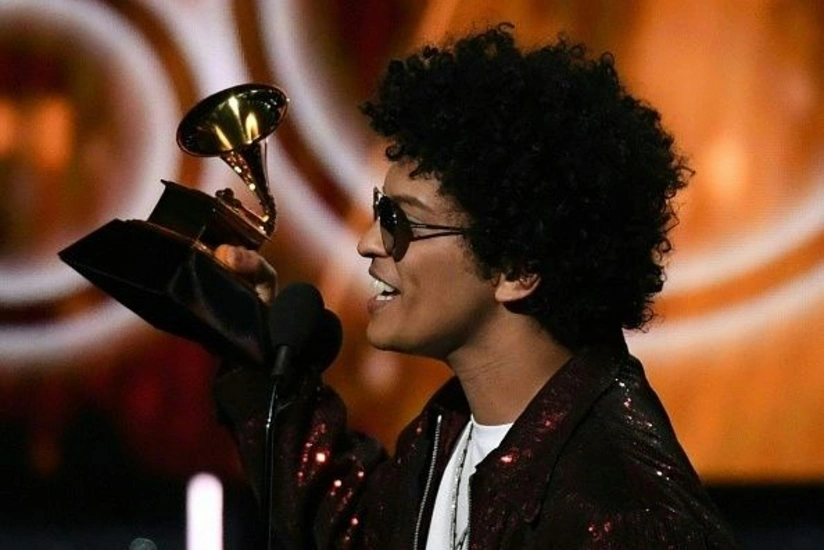 Bruno Mars ilin ən yaxşı mahnısı və albomu nominasiyasında Grammy mükafatı alıb- VİDEO - SİYAHI