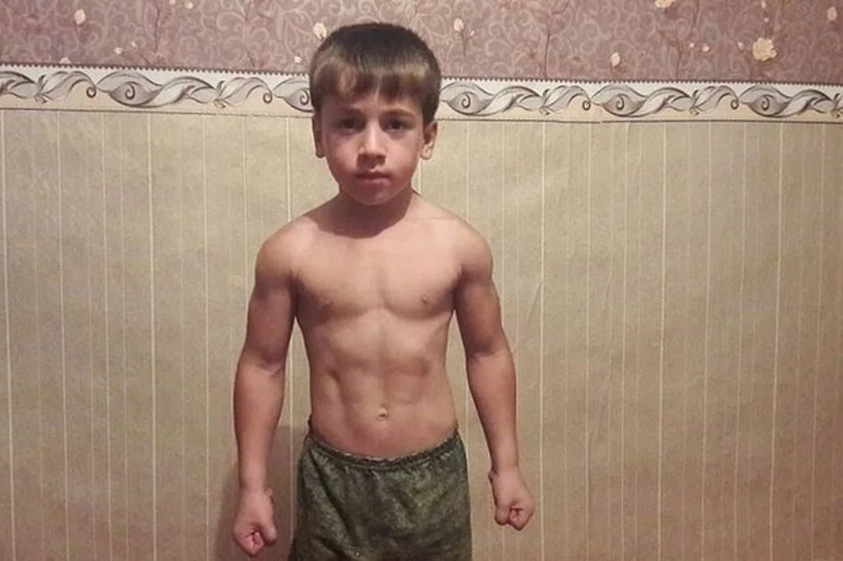 Пятилетний чеченец отжался более четырех тысяч раз за 2,5 часа
