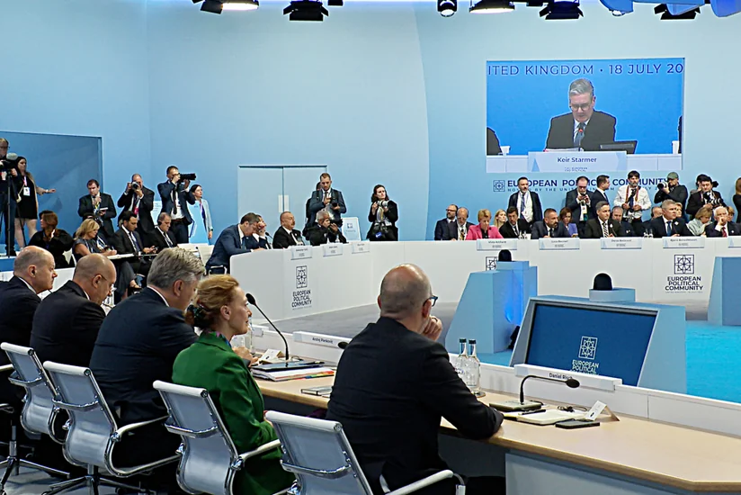 Oksfordda Avropa Siyasi Birliyinin sammiti başlayıb, İlham Əliyev toplantıda iştirak edib - YENİLƏNİB-2