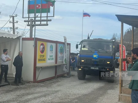 71 vehicles of peacekeepers pass freely along Khankandi-Lachin road