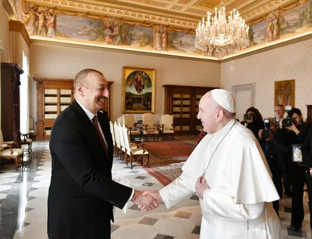 Prezident İlham Əliyev Vatikanda Papa Fransisk ilə görüşdü - FOTO - YENİLƏNİB