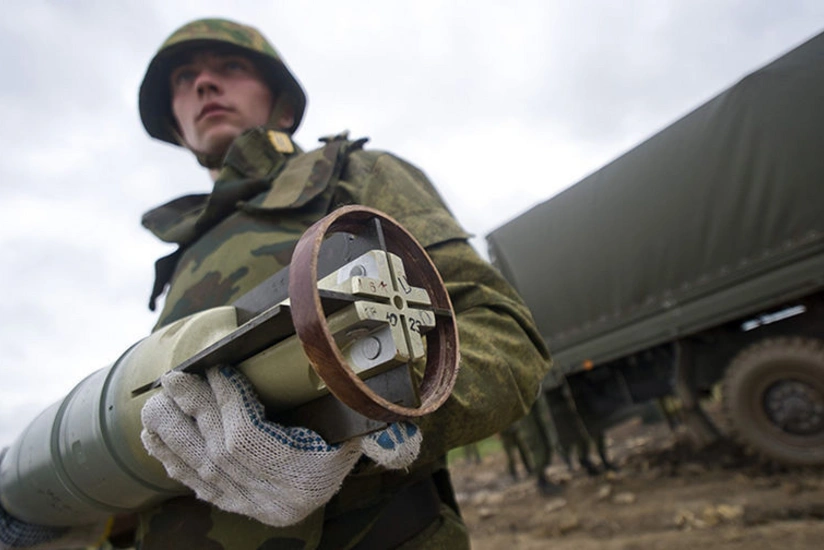 Novosibirskdə partlayış olub, 4 hərbçi yaralanıb